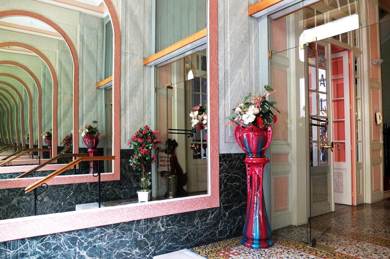 Hotel Restaurant D'Alsace Пломбьер-ле-Бен Экстерьер фото