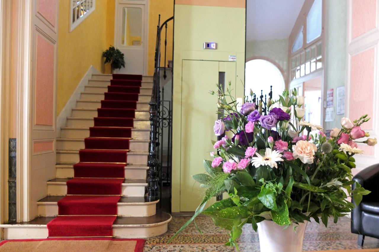 Hotel Restaurant D'Alsace Пломбьер-ле-Бен Экстерьер фото