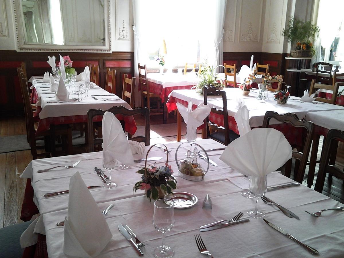 Hotel Restaurant D'Alsace Пломбьер-ле-Бен Экстерьер фото